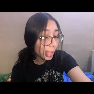 Meet your Posher, Leah